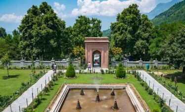 mughal-gardens-srinagar